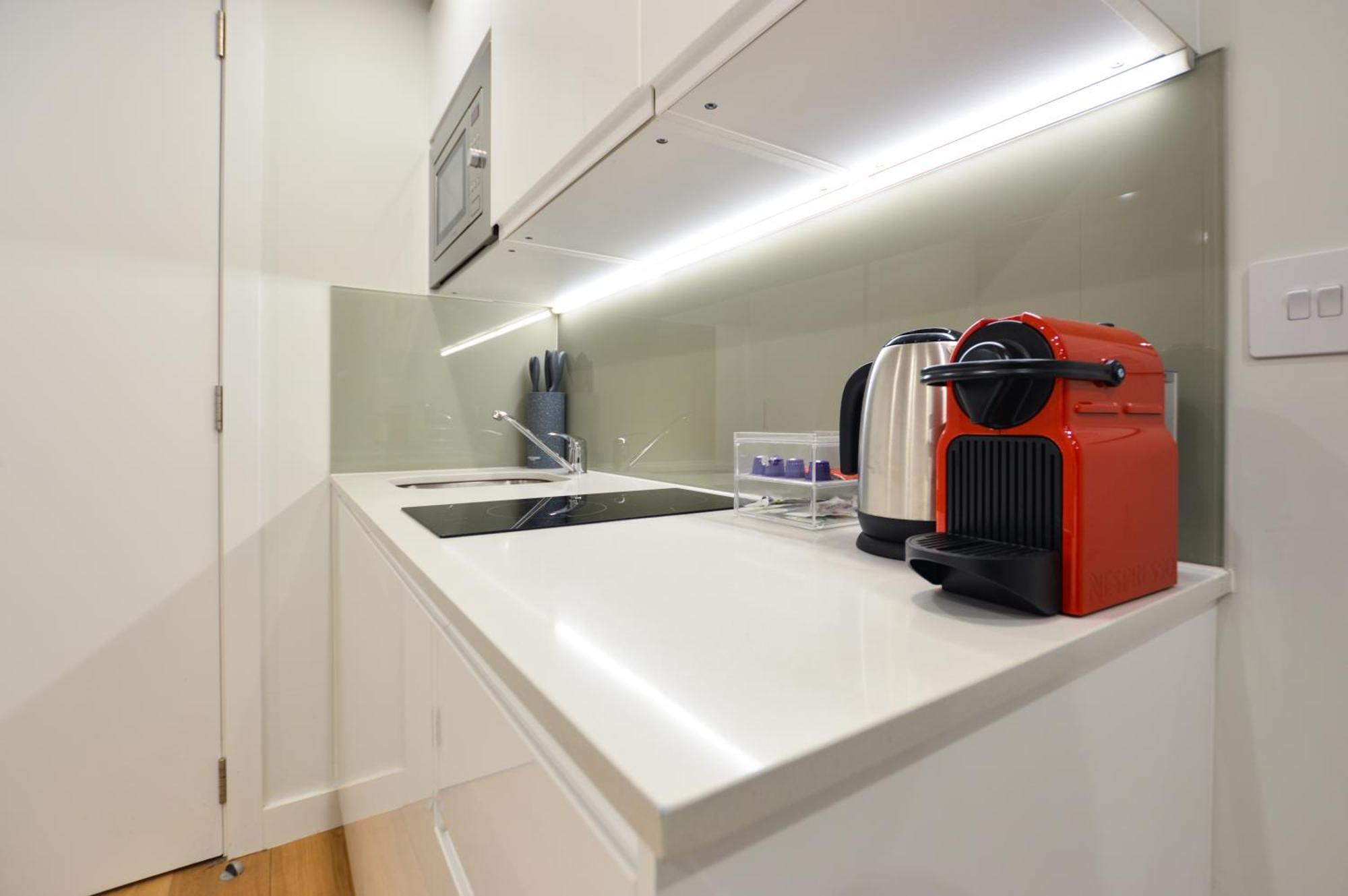 Earls Court East Serviced Apartments By Stayprime Londen Buitenkant foto